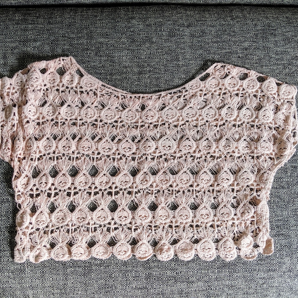 ❗️2 for $8  Crochet Crop Top - Skull Pattern